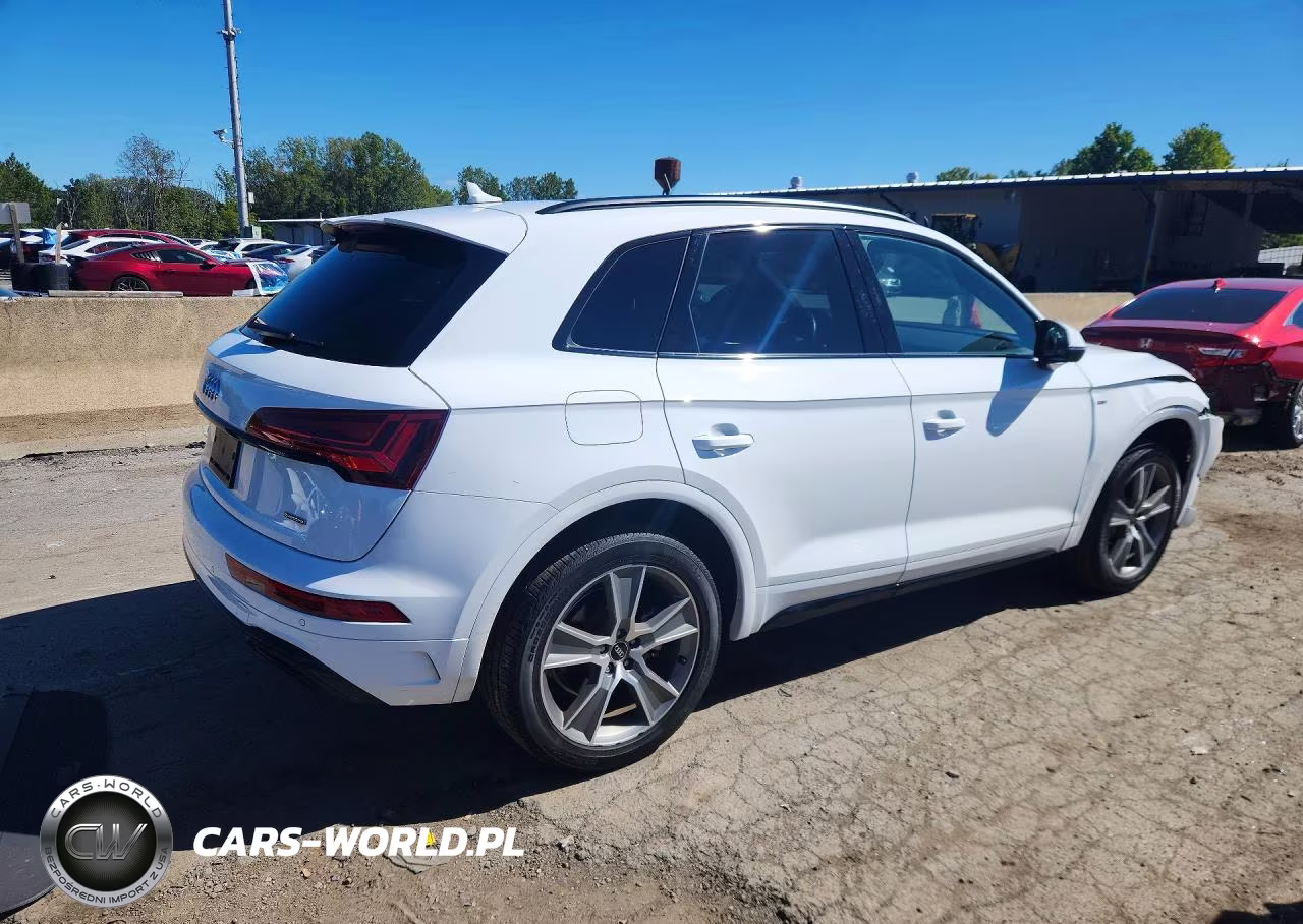 2025 Audi Q5 Premium 45 VIN:WA1GAAFY6S2039353 - 3