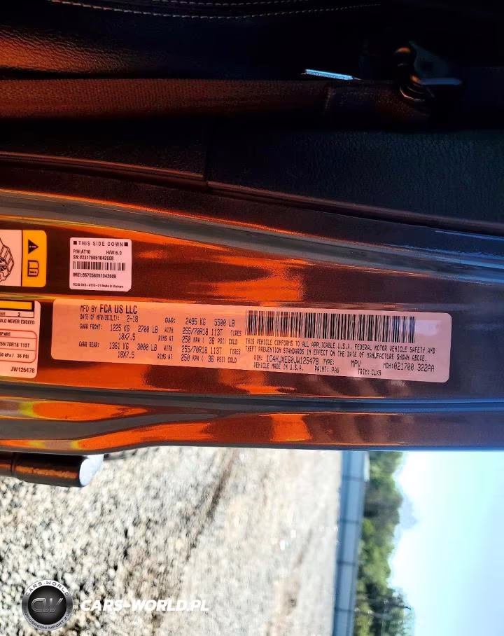 2018 Jeep Wrangler Unlimited Sahara VIN:1C4HJXEG0JW125478 - 13