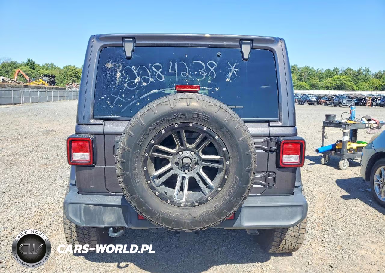 2018 Jeep Wrangler Unlimited Sahara VIN:1C4HJXEG0JW125478 - 6