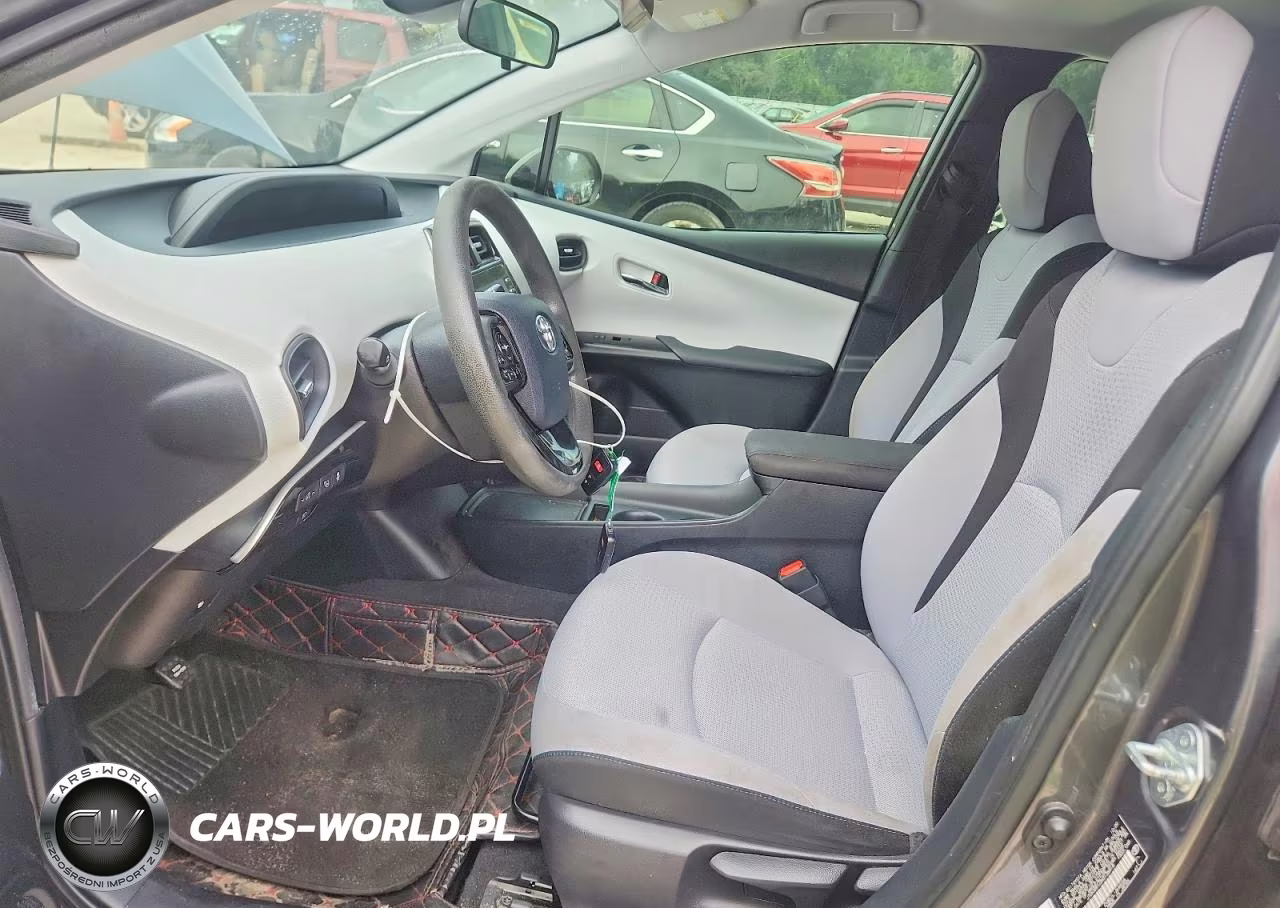 2021 Toyota Prius Le VIN:JTDKAMFU3M3138918 - 8