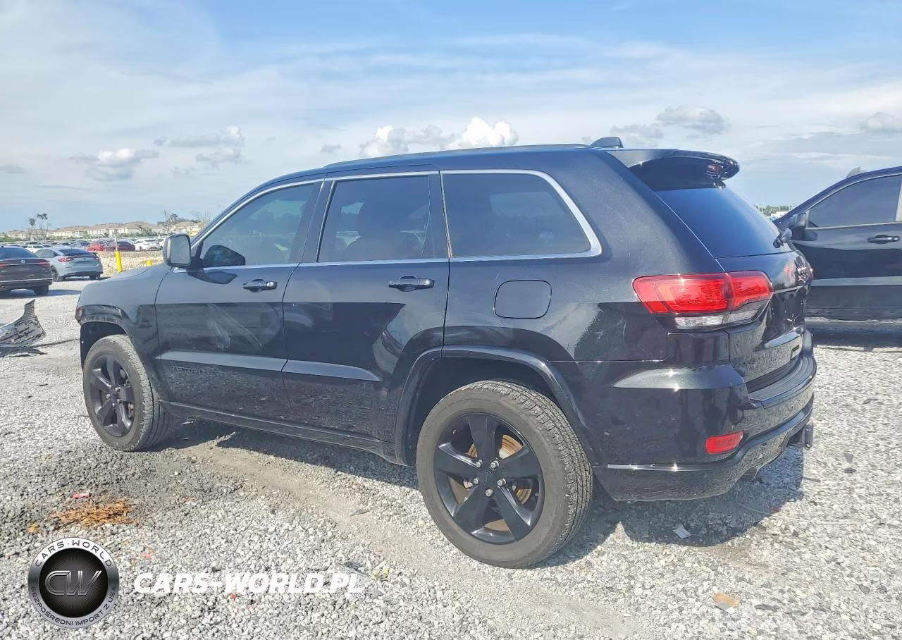 2015 Jeep Grand Cherokee Laredo VIN:1C4RJFAG4FC196163 - 2