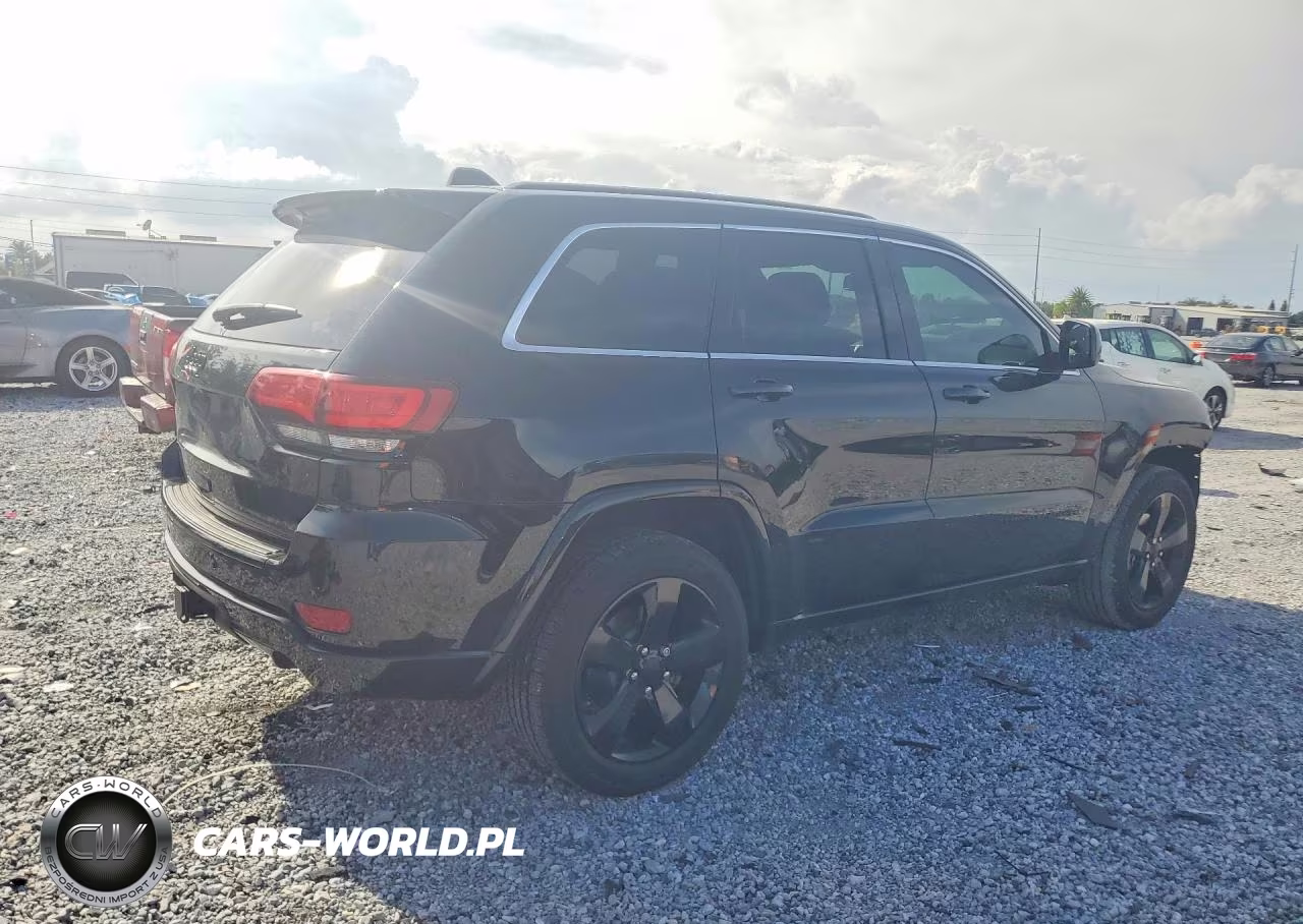 2015 Jeep Grand Cherokee Laredo VIN:1C4RJFAG4FC196163 - 3