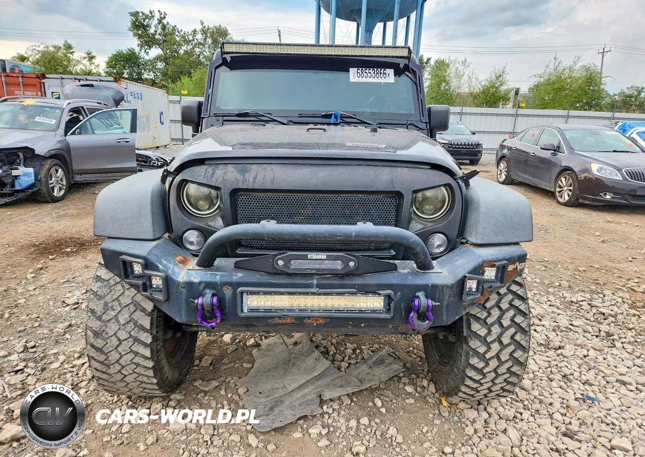 2015 Jeep Wrangler Unlimited Sport VIN:1C4HJWDG1FL521889 - 5