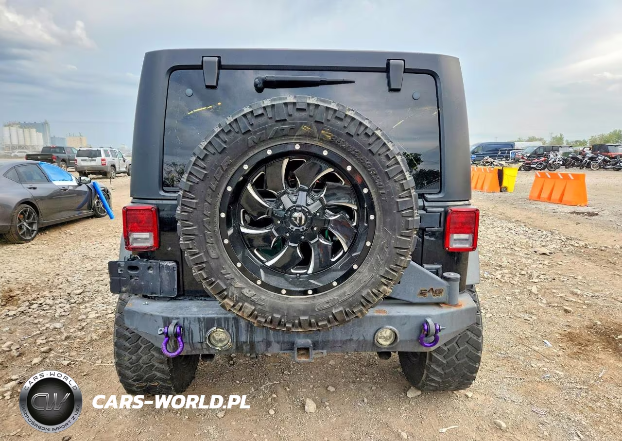 2015 Jeep Wrangler Unlimited Sport VIN:1C4HJWDG1FL521889 - 6