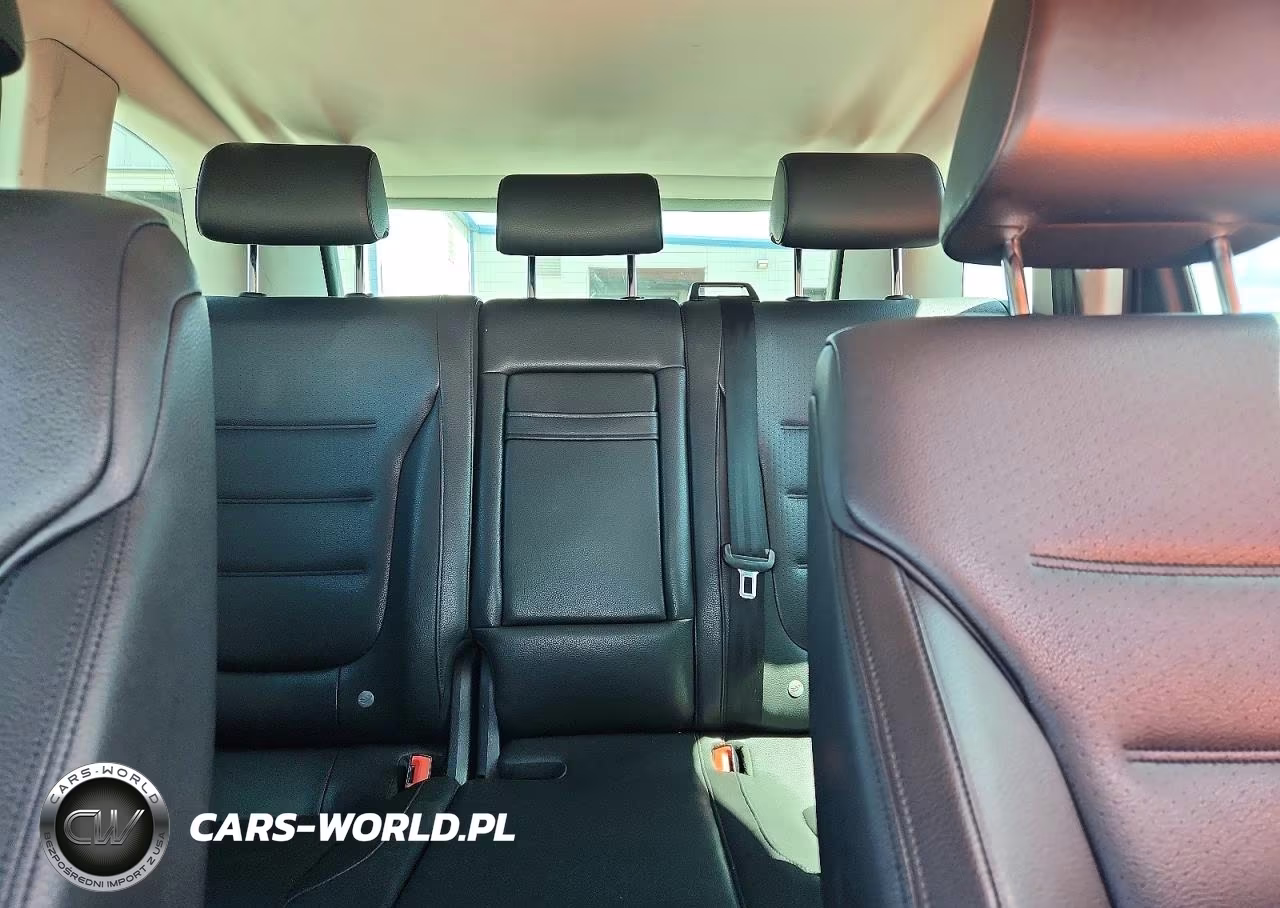 2011 Volkswagen Touareg V6 VIN:WVGFF9BPXBD003633 - 10