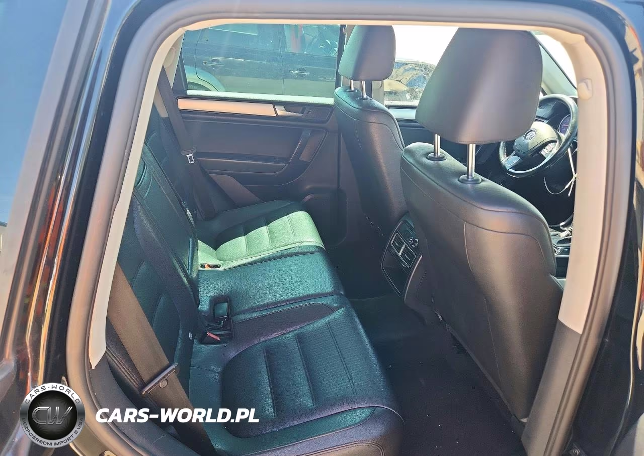 2011 Volkswagen Touareg V6 VIN:WVGFF9BPXBD003633 - 11