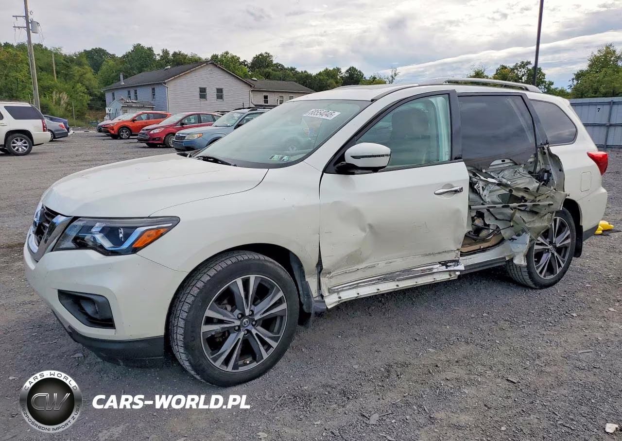 2017 Nissan Pathfinder Platinum – zdjęcie 1 z 13