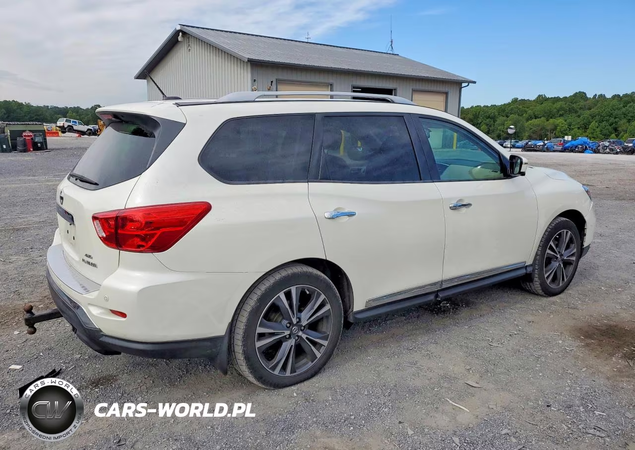 2017 Nissan Pathfinder Platinum VIN:5N1DR2MM9HC907108 - 3