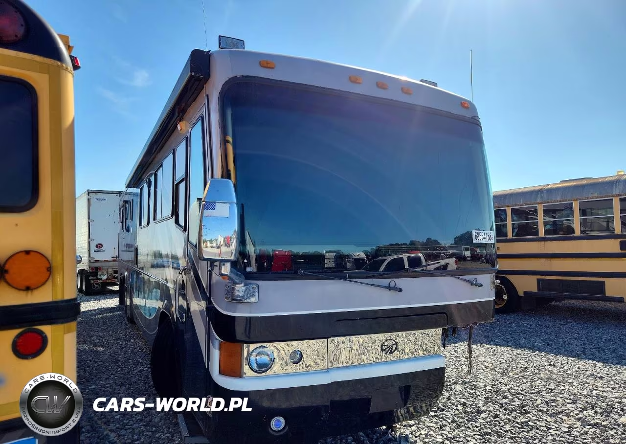 2002 Monaco Coach Rv – zdjęcie 1 z 10