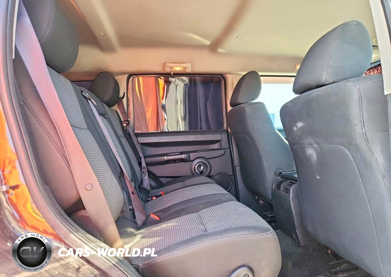 2009 Jeep Commander Sport VIN:1J8HH48K89C512876 - 11