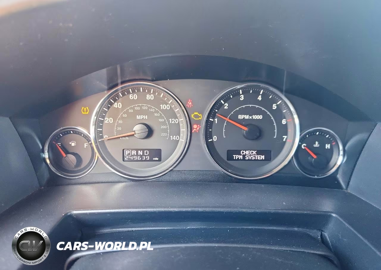 2009 Jeep Commander Sport VIN:1J8HH48K89C512876 - 9