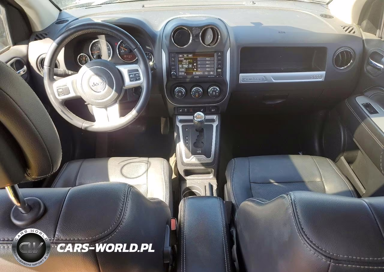 2016 Jeep Compass Latitude VIN:1C4NJDEB0GD768813 - 8
