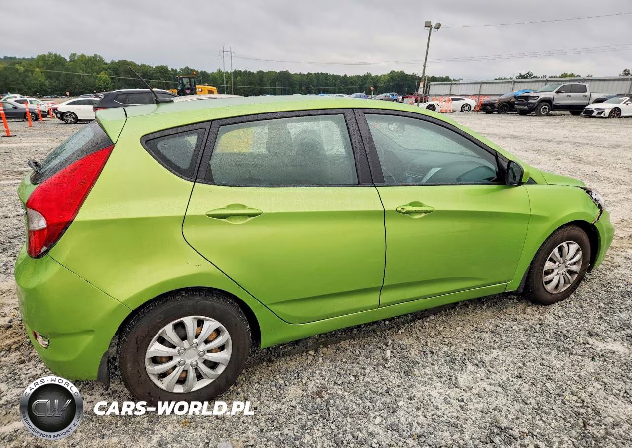 2013 Hyundai Accent Gs VIN:KMHCT5AE9DU078976 - 3