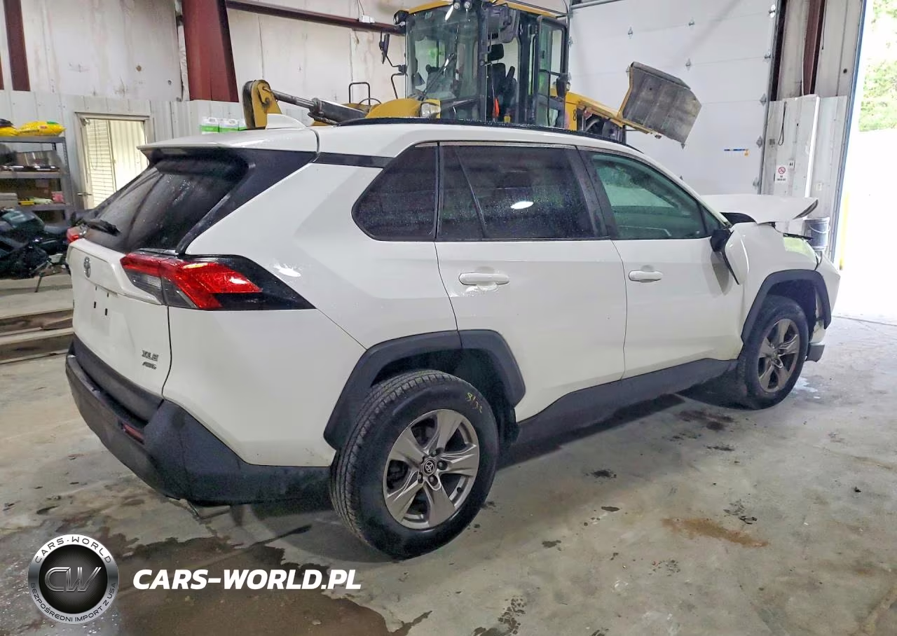 2022 Toyota Rav4 Xle VIN:2T3P1RFV0NC321401 - 3