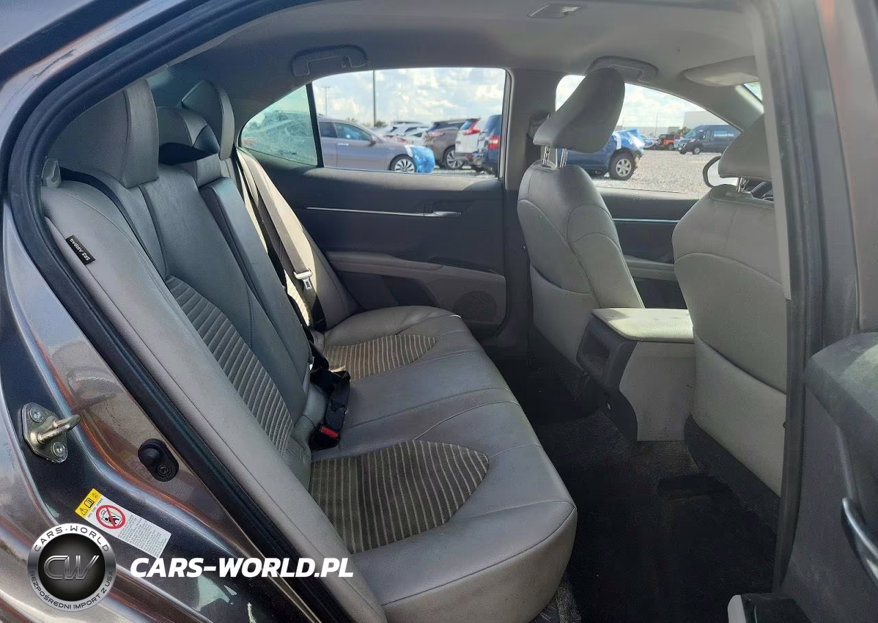 2019 Toyota Camry Se VIN:4T1B11HK6KU210661 - 10