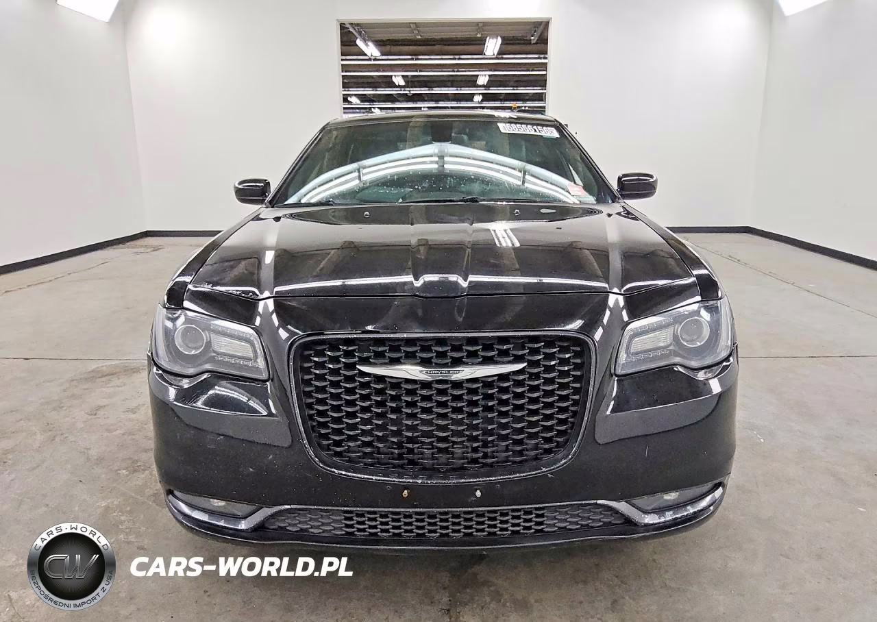 2015 Chrysler 300 S VIN:2C3CCAGG5FH923063 - 5
