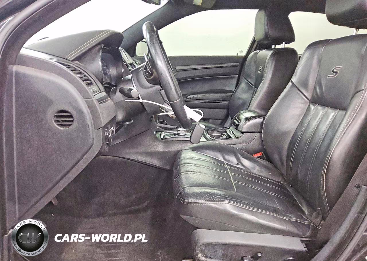 2015 Chrysler 300 S VIN:2C3CCAGG5FH923063 - 7