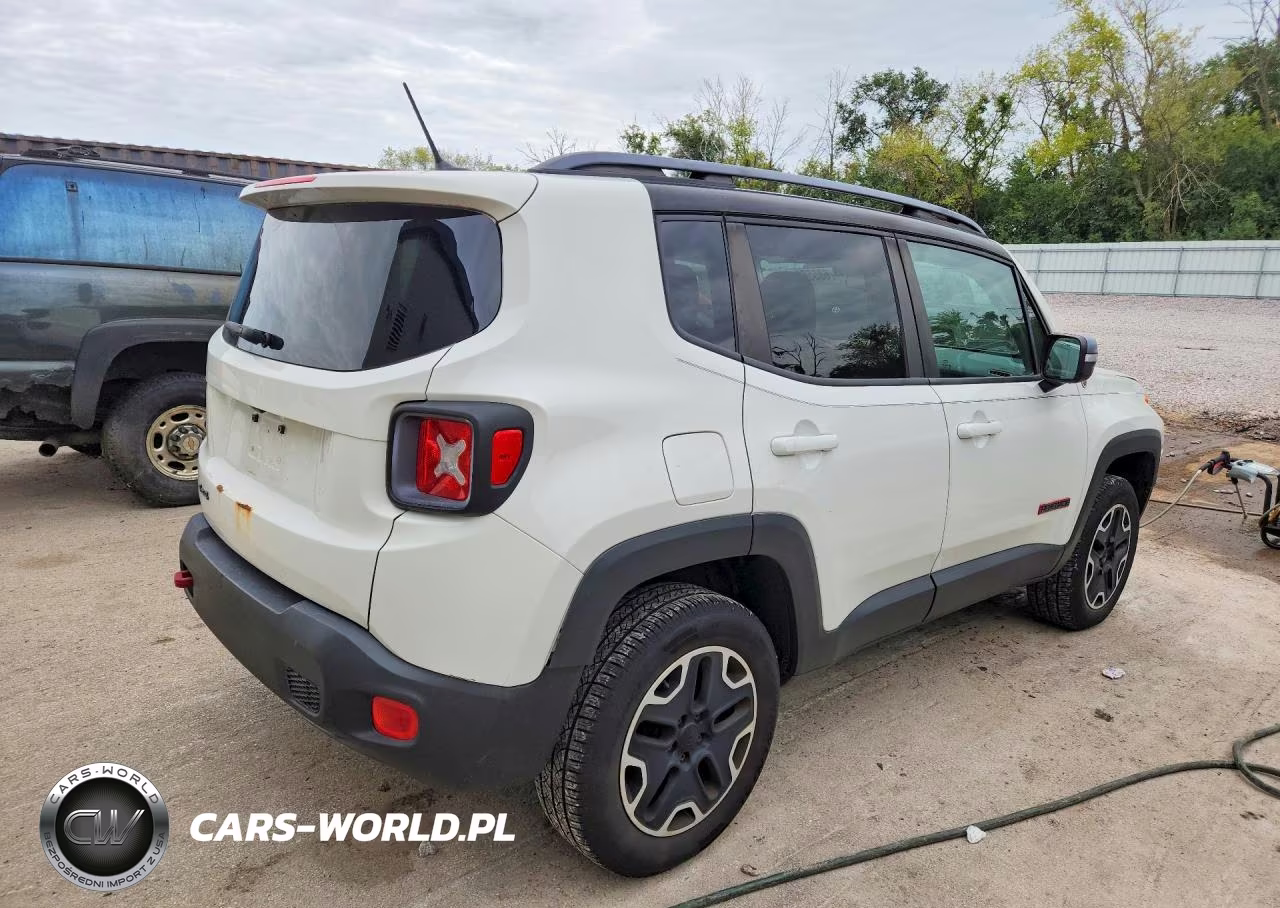 2015 Jeep Renegade Trailhawk VIN:ZACCJBCT0FPB53998 - 3