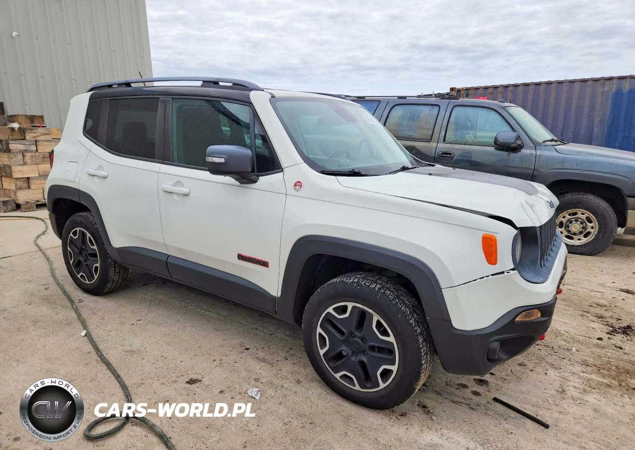 2015 Jeep Renegade Trailhawk VIN:ZACCJBCT0FPB53998 - 4