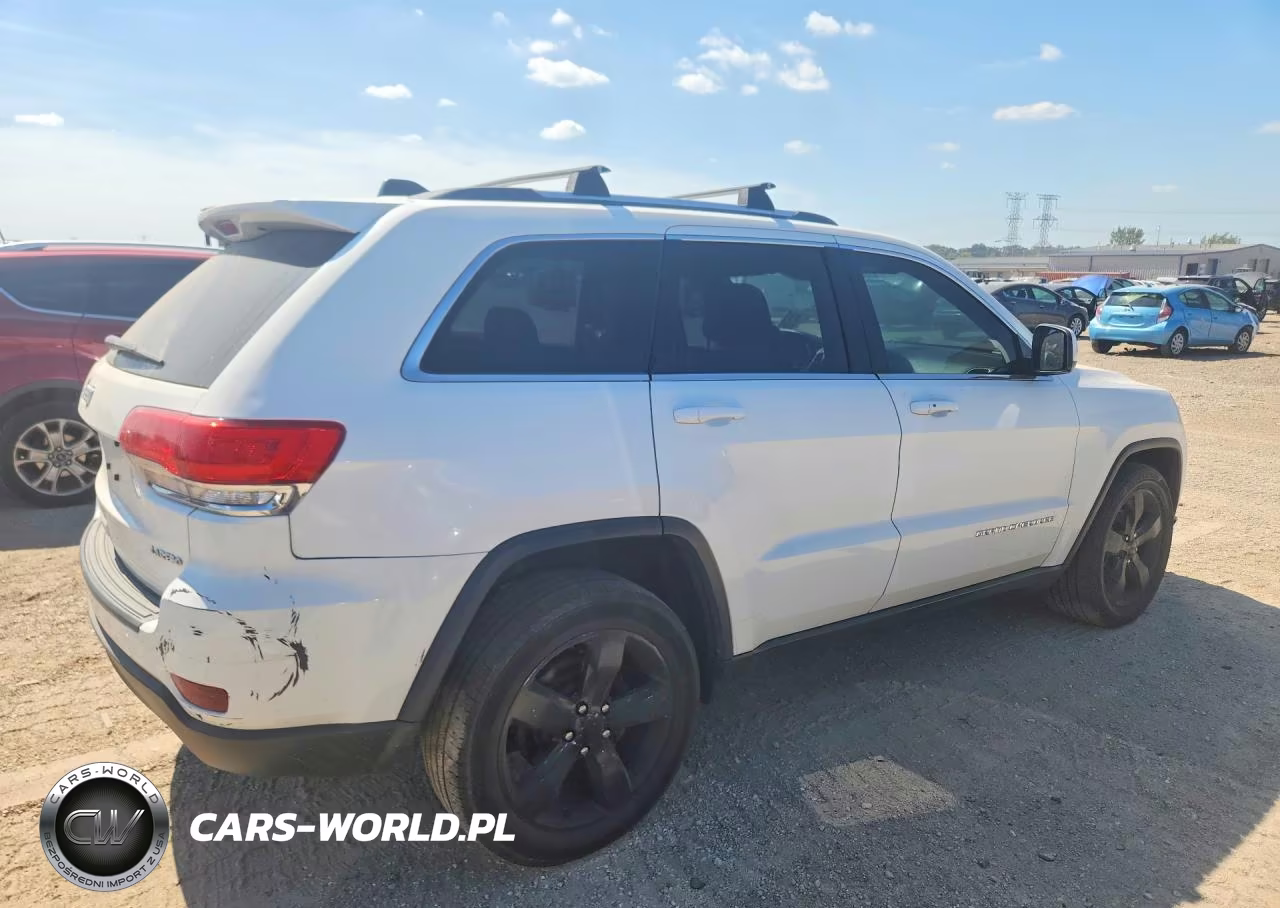 2014 Jeep Grand Cherokee Laredo VIN:1C4RJFAG7EC109452 - 3
