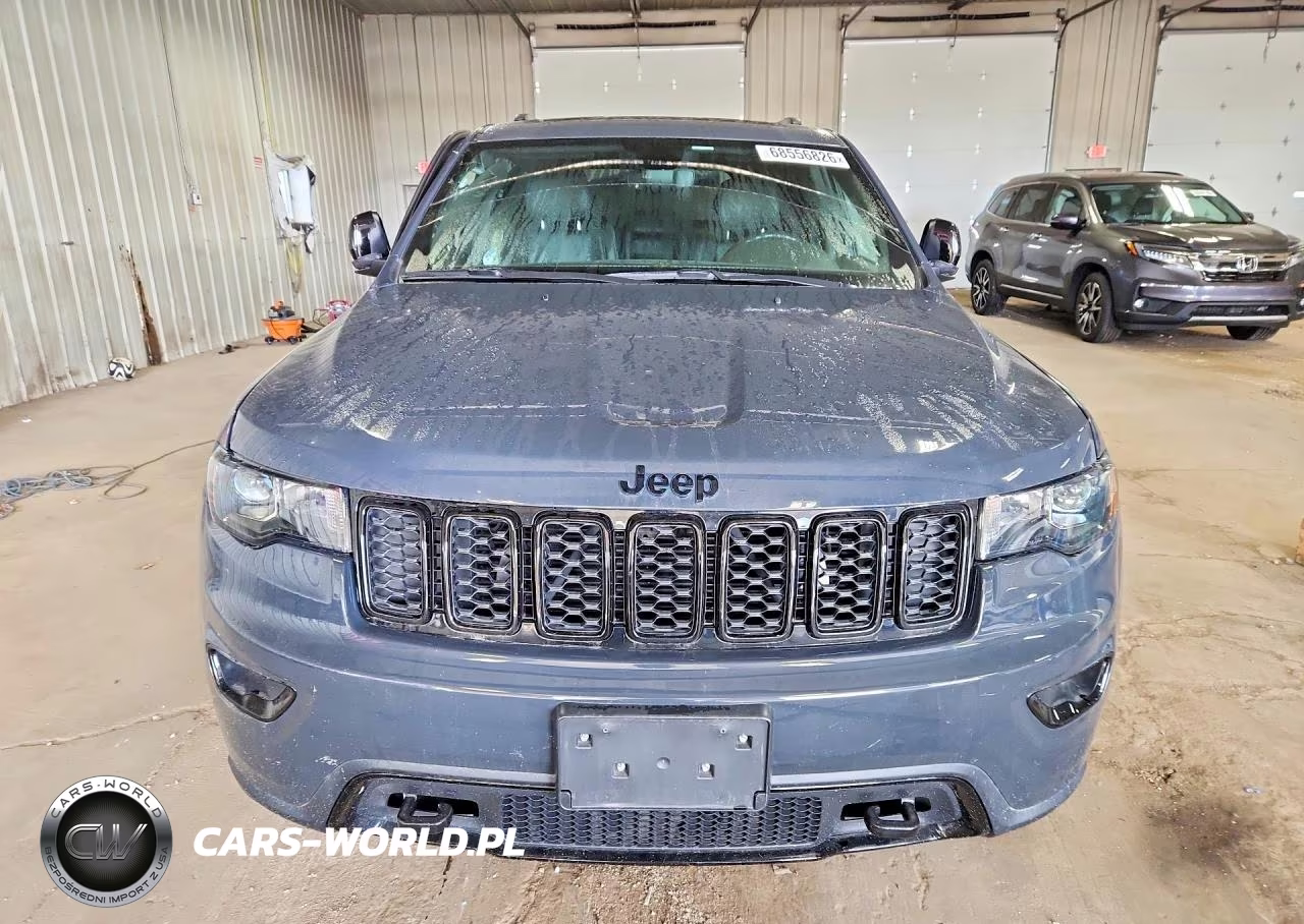 2018 Jeep Grand Cherokee Laredo VIN:1C4RJFAG5JC421005 - 5