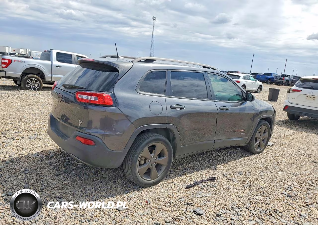 2017 Jeep Cherokee Latitude VIN:1C4PJLCB4HW578413 - 3