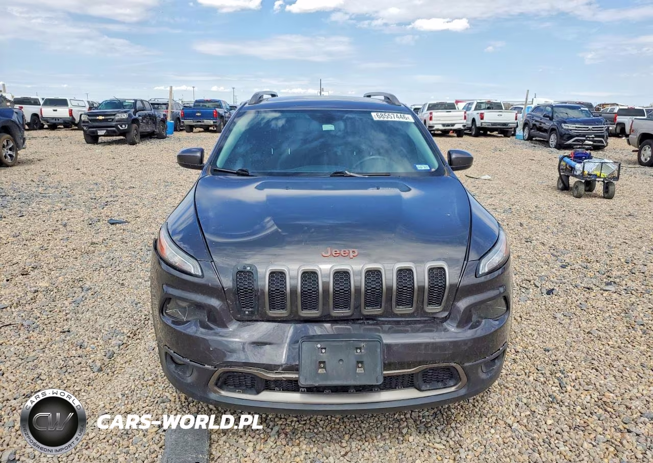2017 Jeep Cherokee Latitude VIN:1C4PJLCB4HW578413 - 5