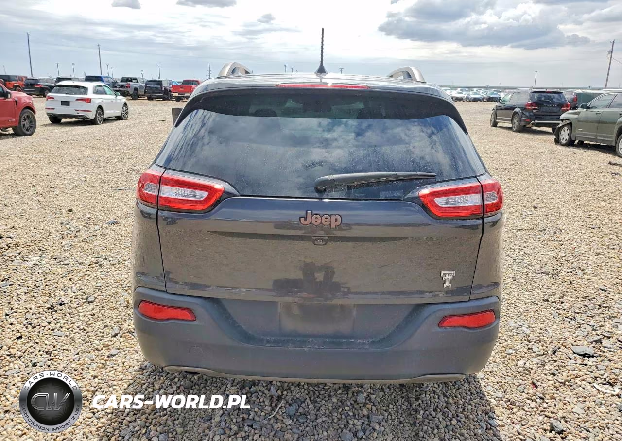 2017 Jeep Cherokee Latitude VIN:1C4PJLCB4HW578413 - 6