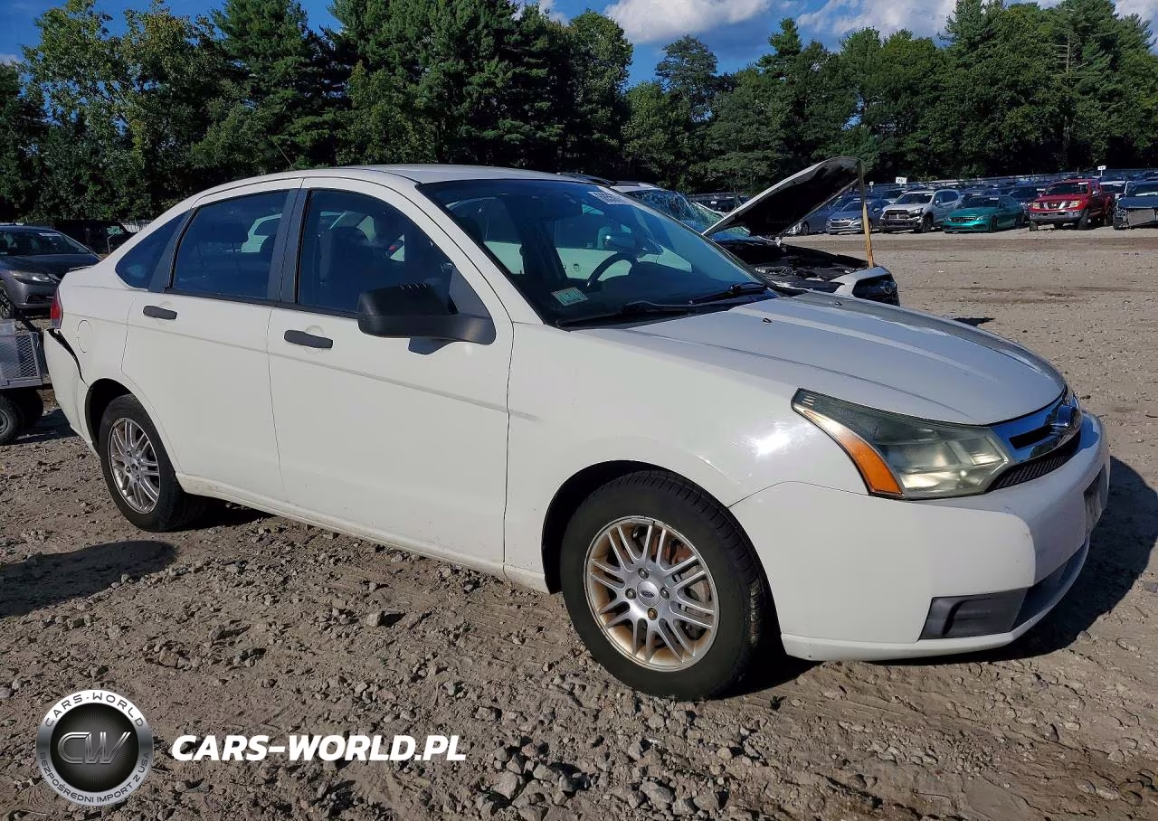 2009 Ford Focus Se VIN:1FAHP35N39W135901 - 4
