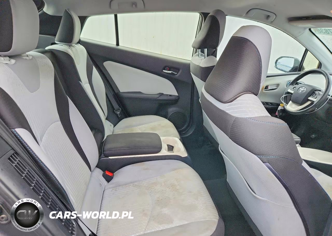 2017 Toyota Prius Prime Plus VIN:JTDKARFP2H3053243 - 10