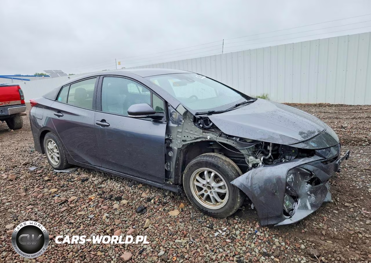 2017 Toyota Prius Prime Plus VIN:JTDKARFP2H3053243 - 4