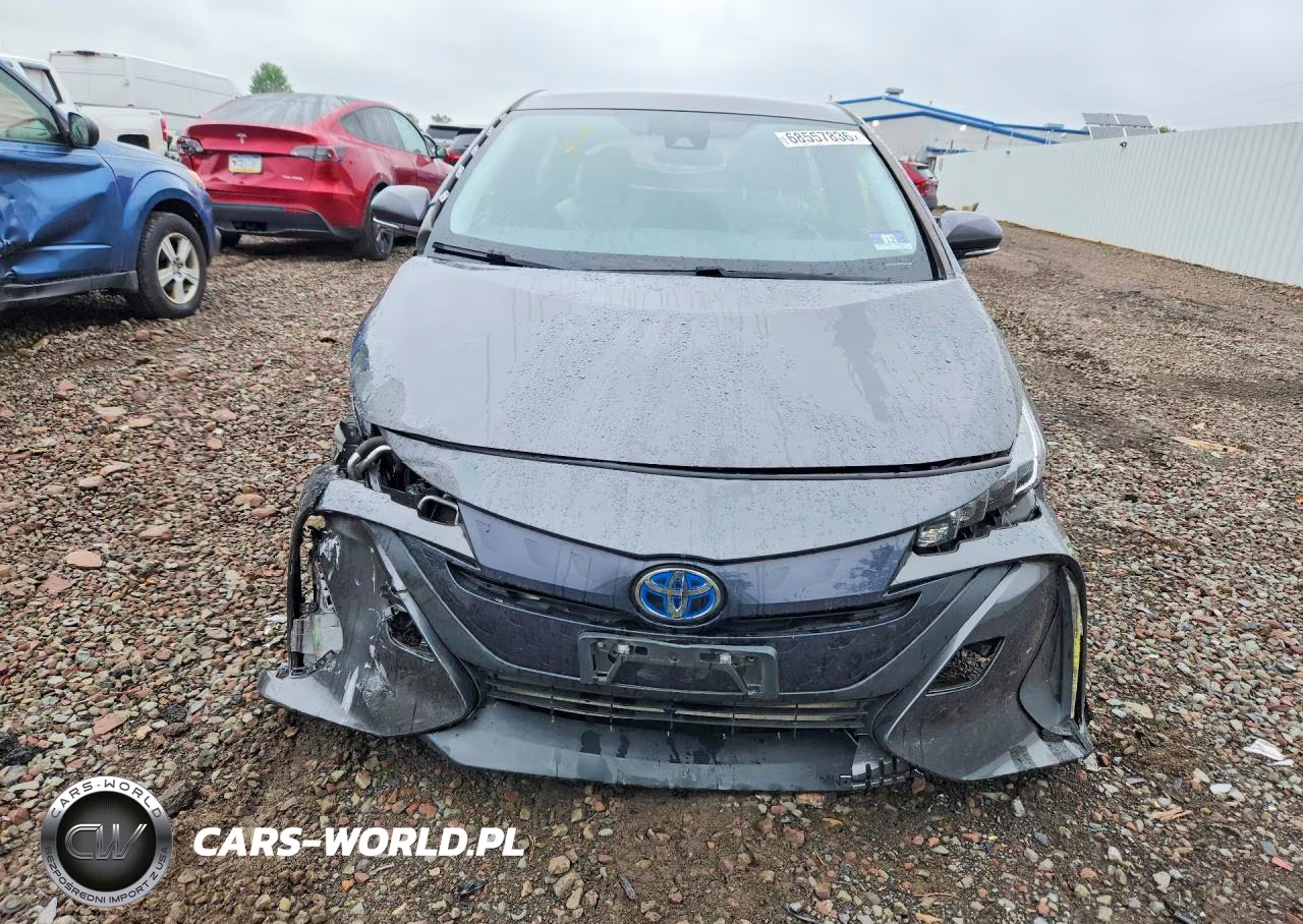 2017 Toyota Prius Prime Plus VIN:JTDKARFP2H3053243 - 5