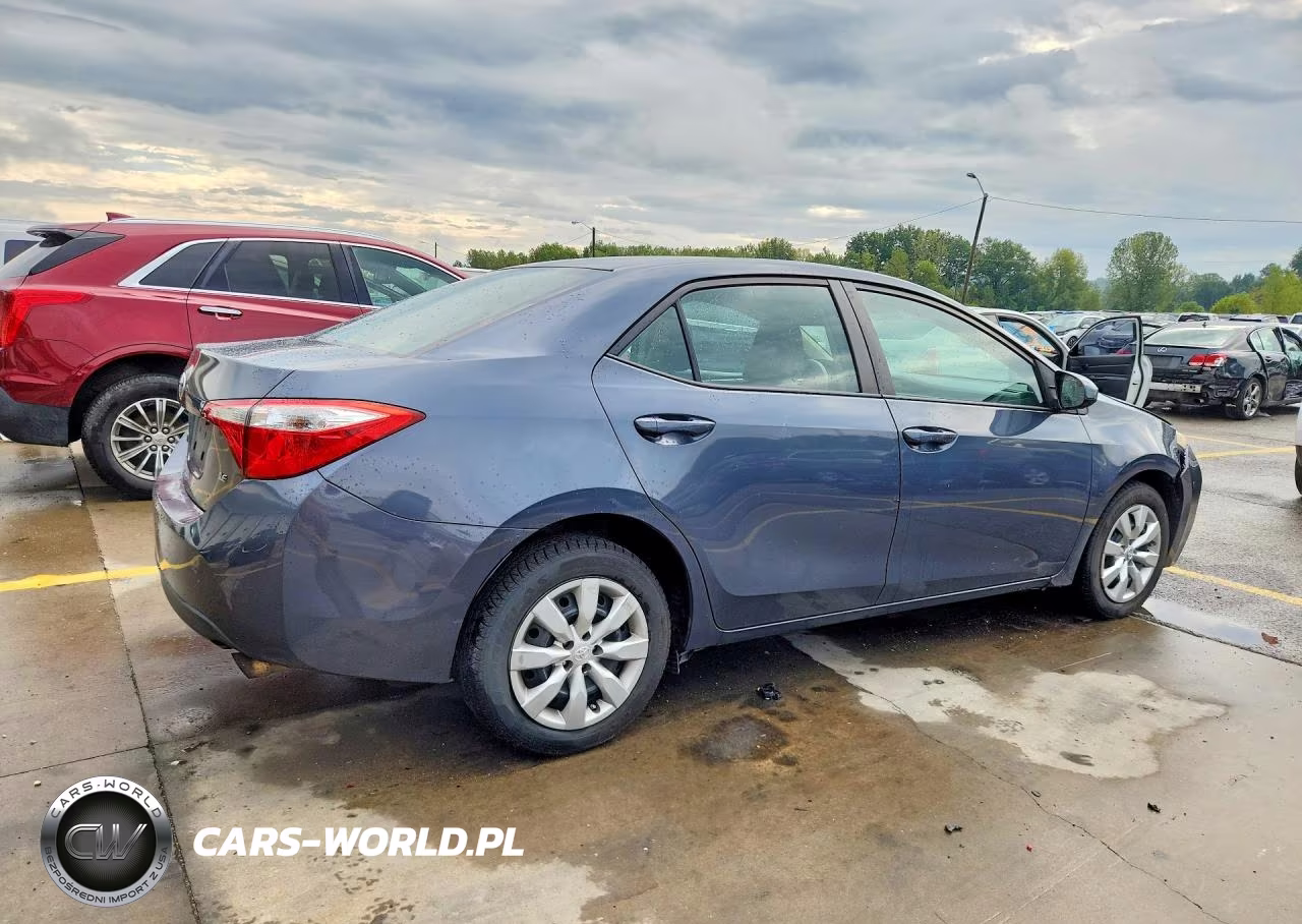 2014 Toyota Corolla Le VIN:5YFBURHE2EP031992 - 3