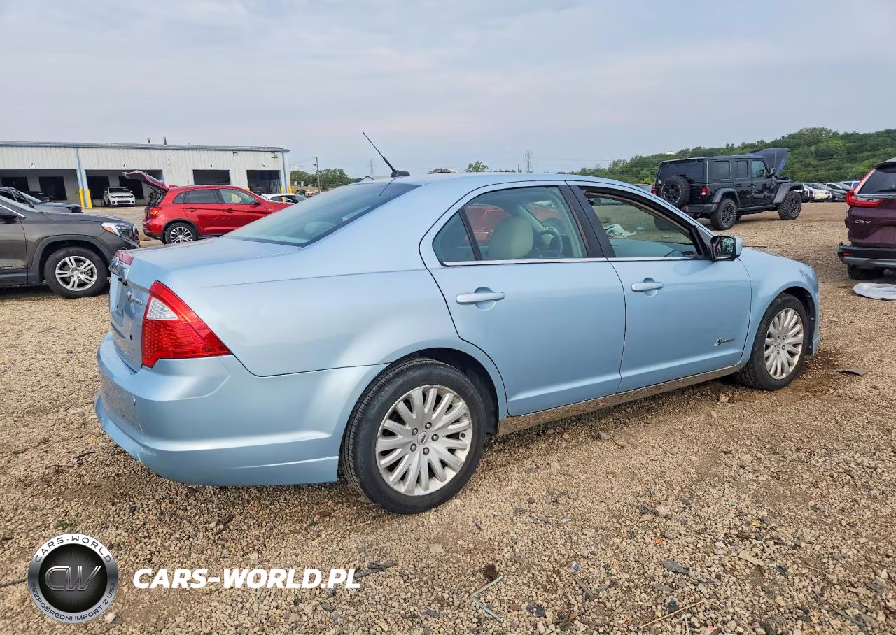 2010 Ford Fusion Hybrid VIN:3FADP0L31AR192720 - 3