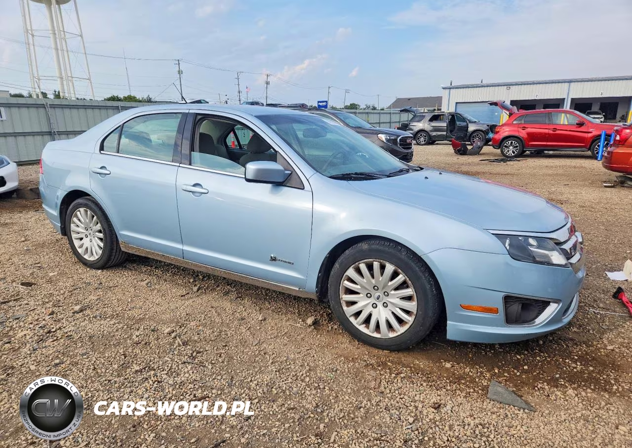2010 Ford Fusion Hybrid VIN:3FADP0L31AR192720 - 4