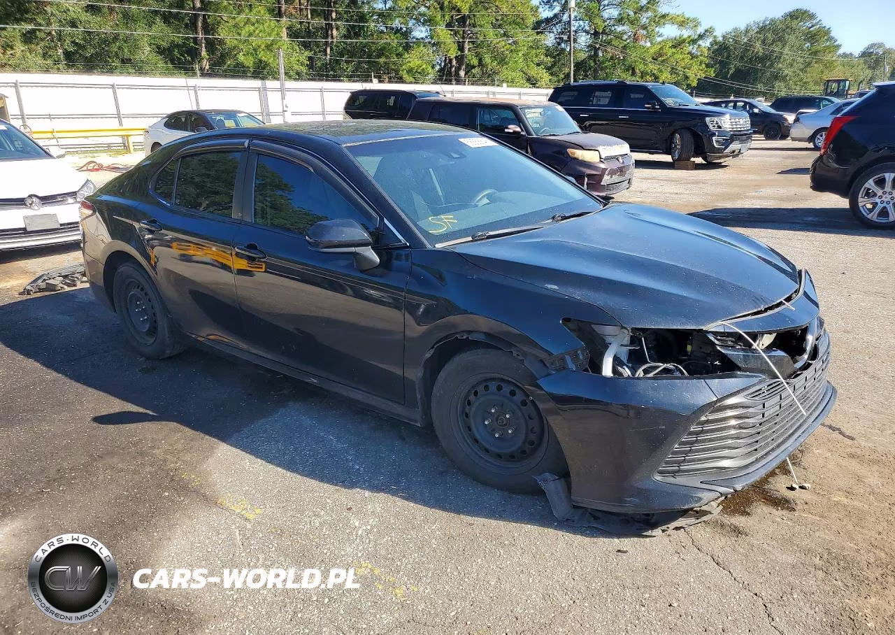 2018 Toyota Camry L VIN:4T1B11HK2JU644557 - 4