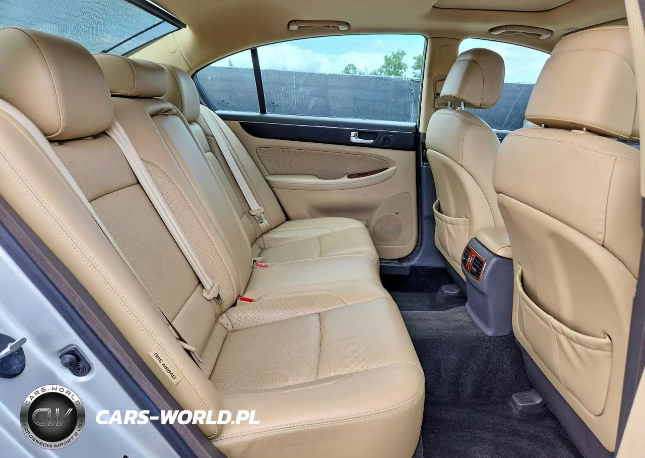 2012 Hyundai Genesis 3.8L VIN:KMHGC4DD0CU204767 - 10