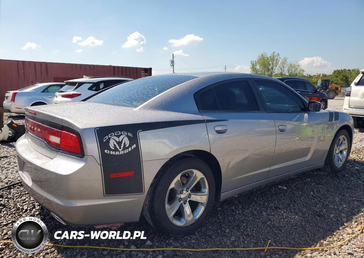 2013 Dodge Charger Se VIN:2C3CDXBG1DH686270 - 3