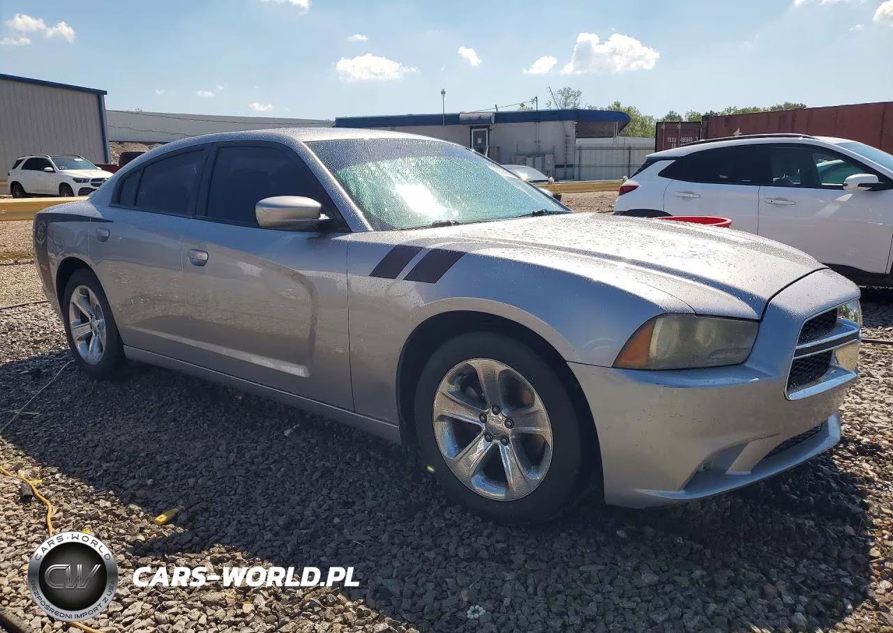 2013 Dodge Charger Se VIN:2C3CDXBG1DH686270 - 4