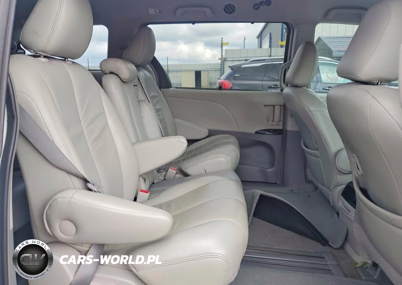 2012 Toyota Sienna Le VIN:5TDKK3DC3CS268910 - 11
