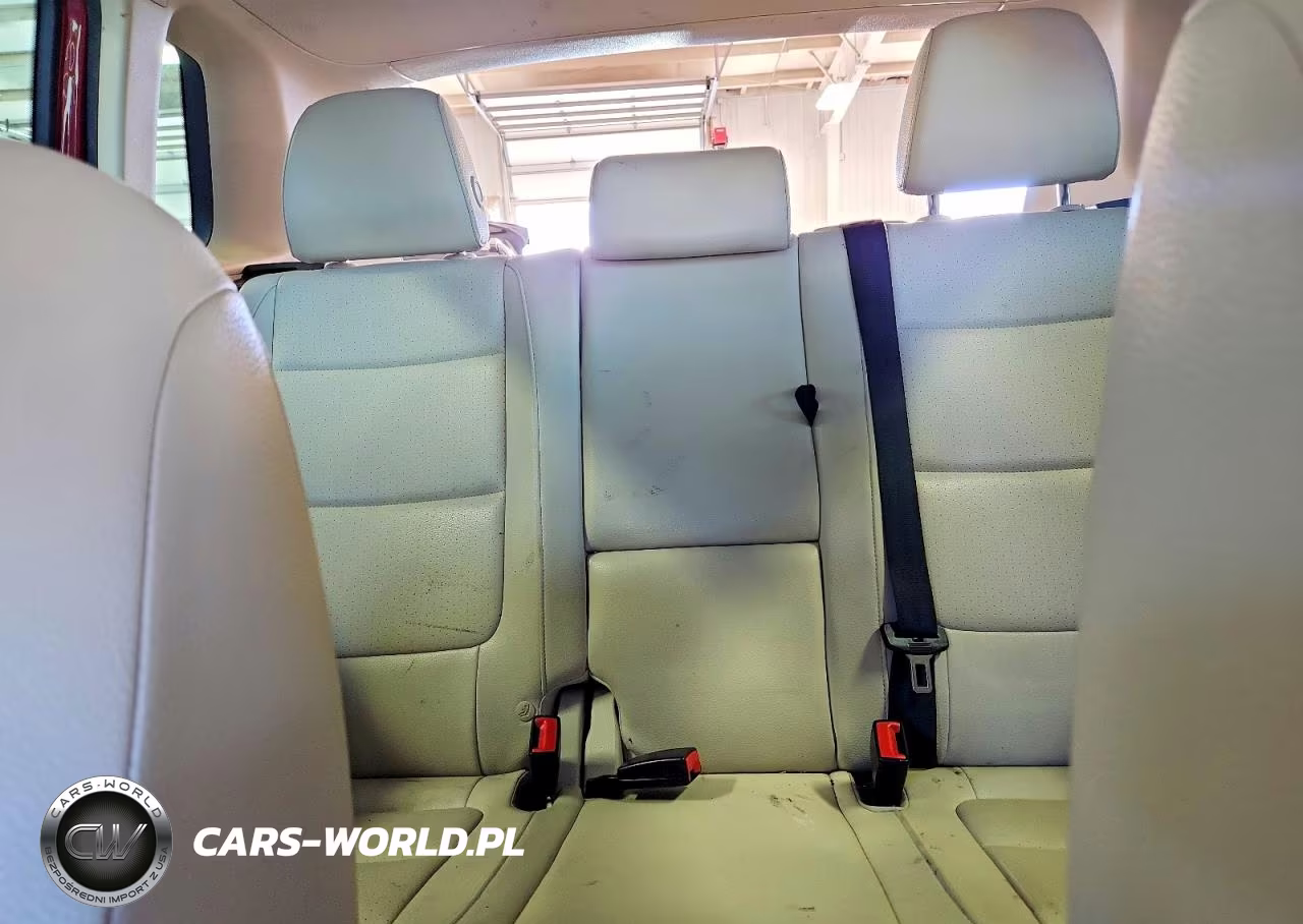 2016 Volkswagen Tiguan S VIN:WVGBV7AX8GW084022 - 10