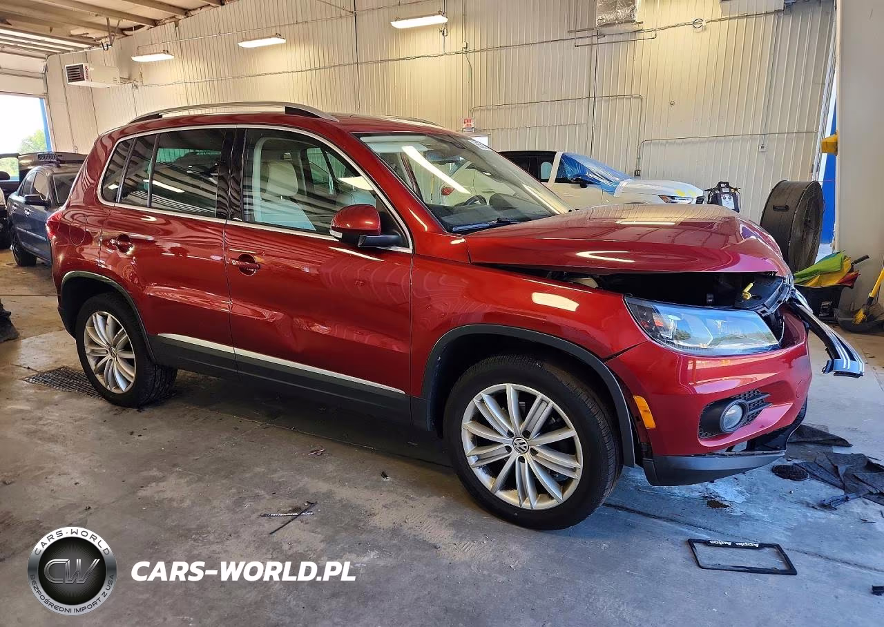 2016 Volkswagen Tiguan S VIN:WVGBV7AX8GW084022 - 4
