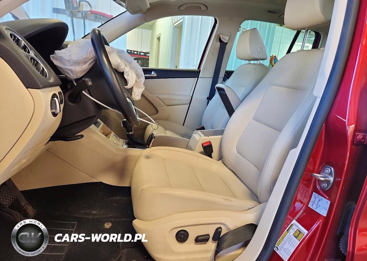 2016 Volkswagen Tiguan S VIN:WVGBV7AX8GW084022 - 7