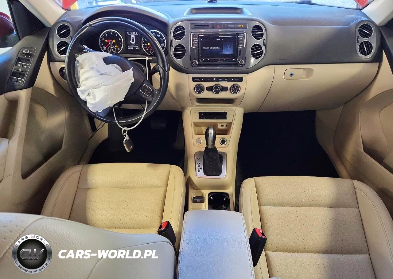 2016 Volkswagen Tiguan S VIN:WVGBV7AX8GW084022 - 8