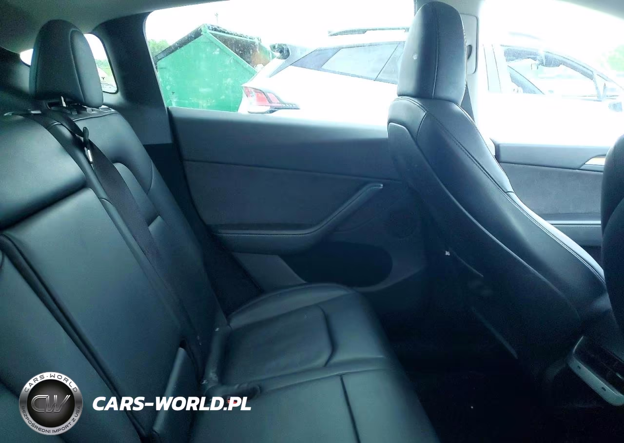 2023 Tesla Model Y VIN:7SAYGDEE0PA128941 - 11