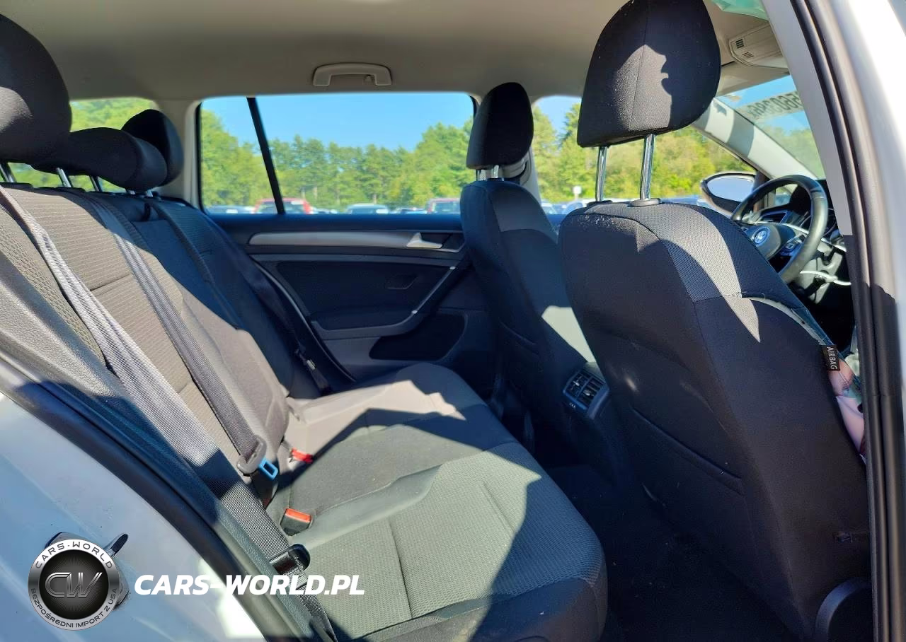 2018 Volkswagen Golf Sportwagen S VIN:3VW117AU6JM766046 - 10