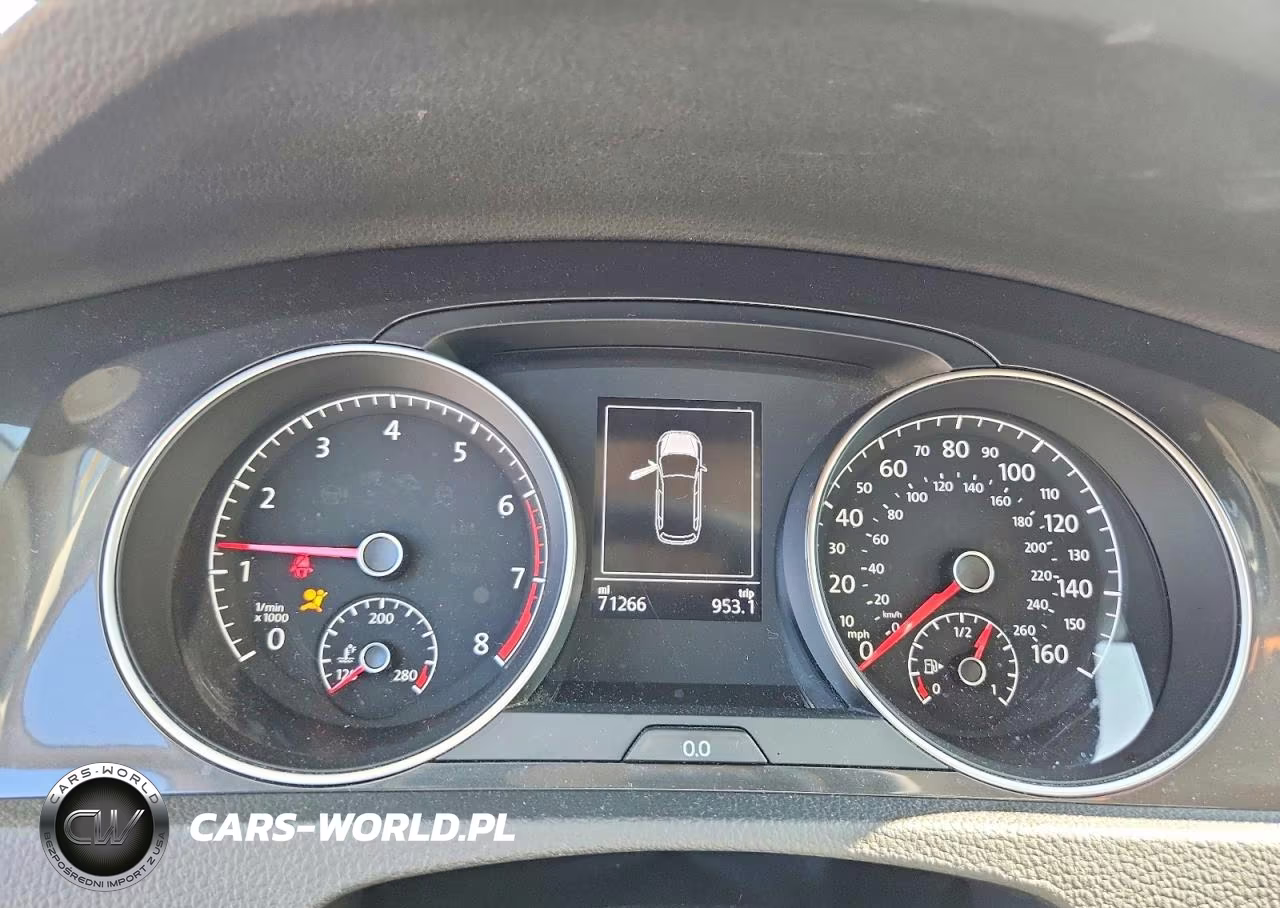 2018 Volkswagen Golf Sportwagen S VIN:3VW117AU6JM766046 - 9