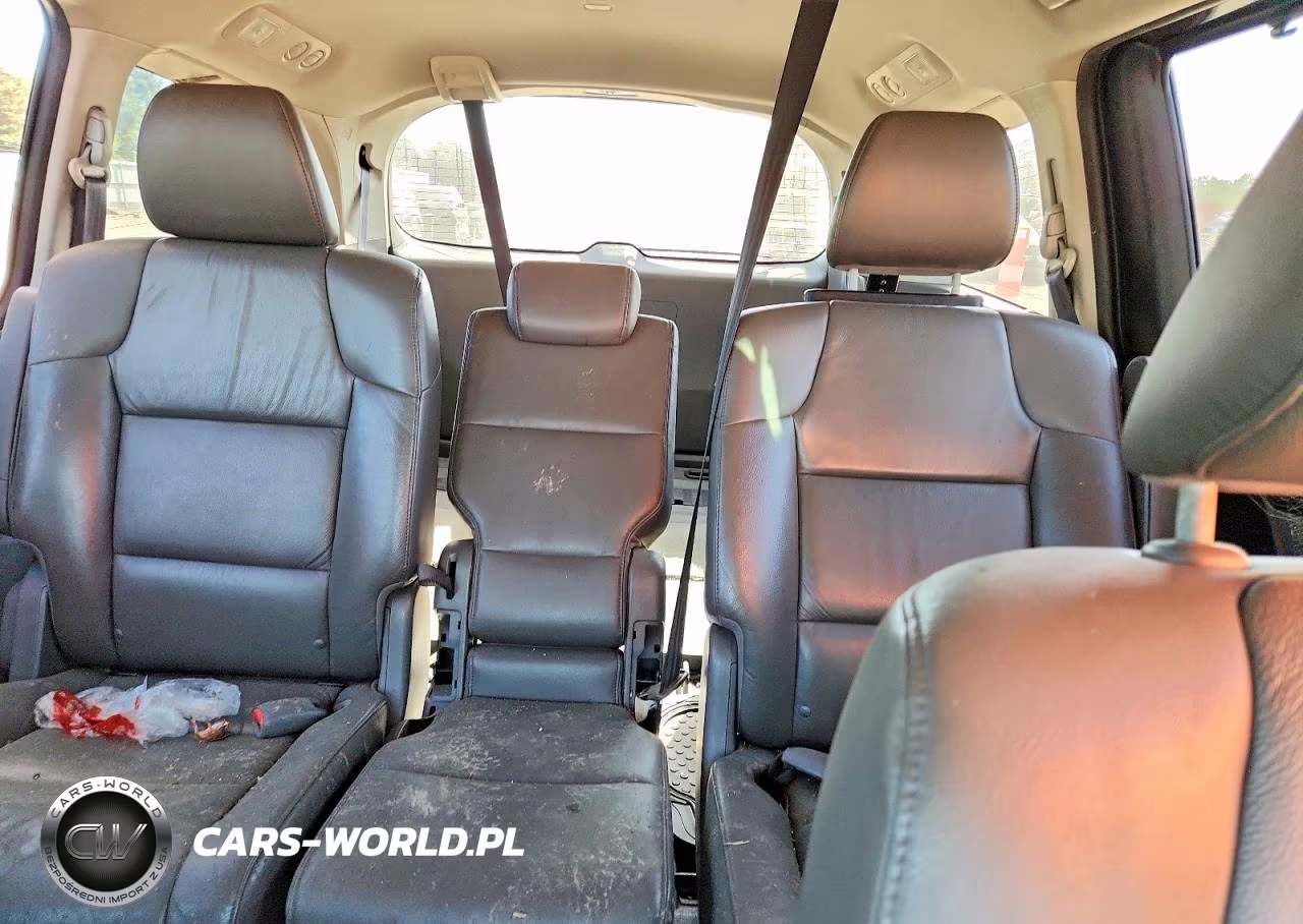 2011 Honda Odyssey Touring VIN:5FNRL5H95BB063940 - 10