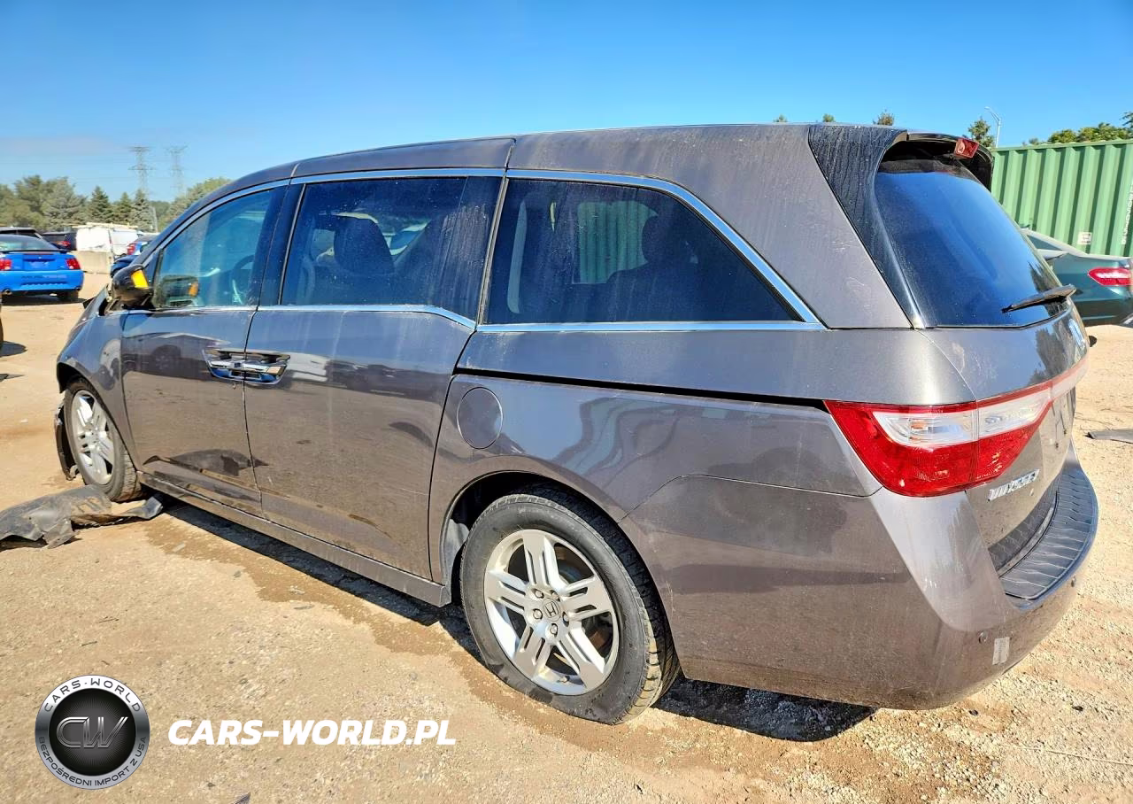 2011 Honda Odyssey Touring VIN:5FNRL5H95BB063940 - 2