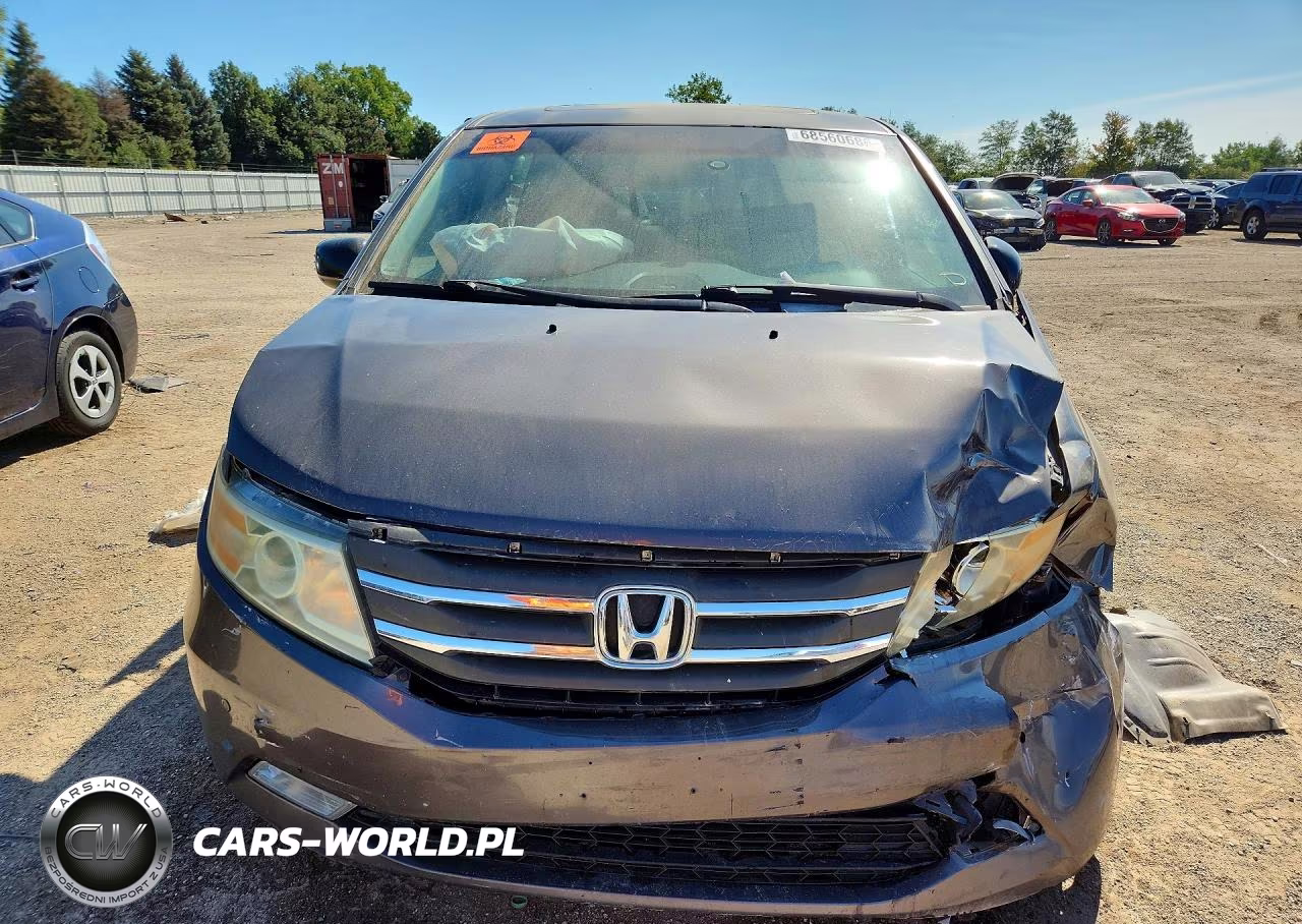 2011 Honda Odyssey Touring VIN:5FNRL5H95BB063940 - 5